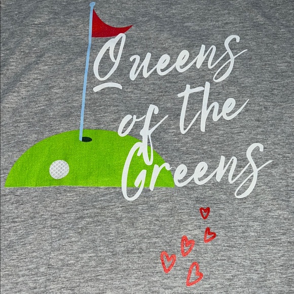 Queens The Greens Women Golf Lover Tee w/ Green and Hearts Design (Ladies XL) - Picture 3 of 3